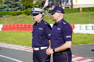 policjanci biorą udział w wojewódzkich eliminacjach do konkursu „Policjant Ruchu Drogowego 2024”