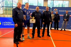 Reprezentacja KWP w Bydgoszczy podczas III Mistrzostw Polski Policji w Piłce Siatkowej o Puchar Komendanta Głównego Policji „WARTA 2026”