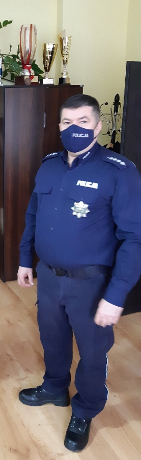 Komendant Komisariatu Policji w Janowcu Wlkp. aspirant sztabowy Zbigniew Dudziak