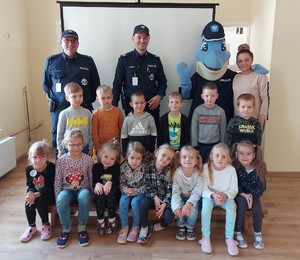dzieci z przedszkola, Polfinek i policjanci